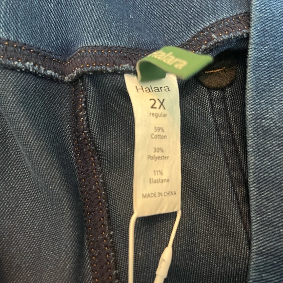 Halara Pull on Jeans - Picture 4 of 5